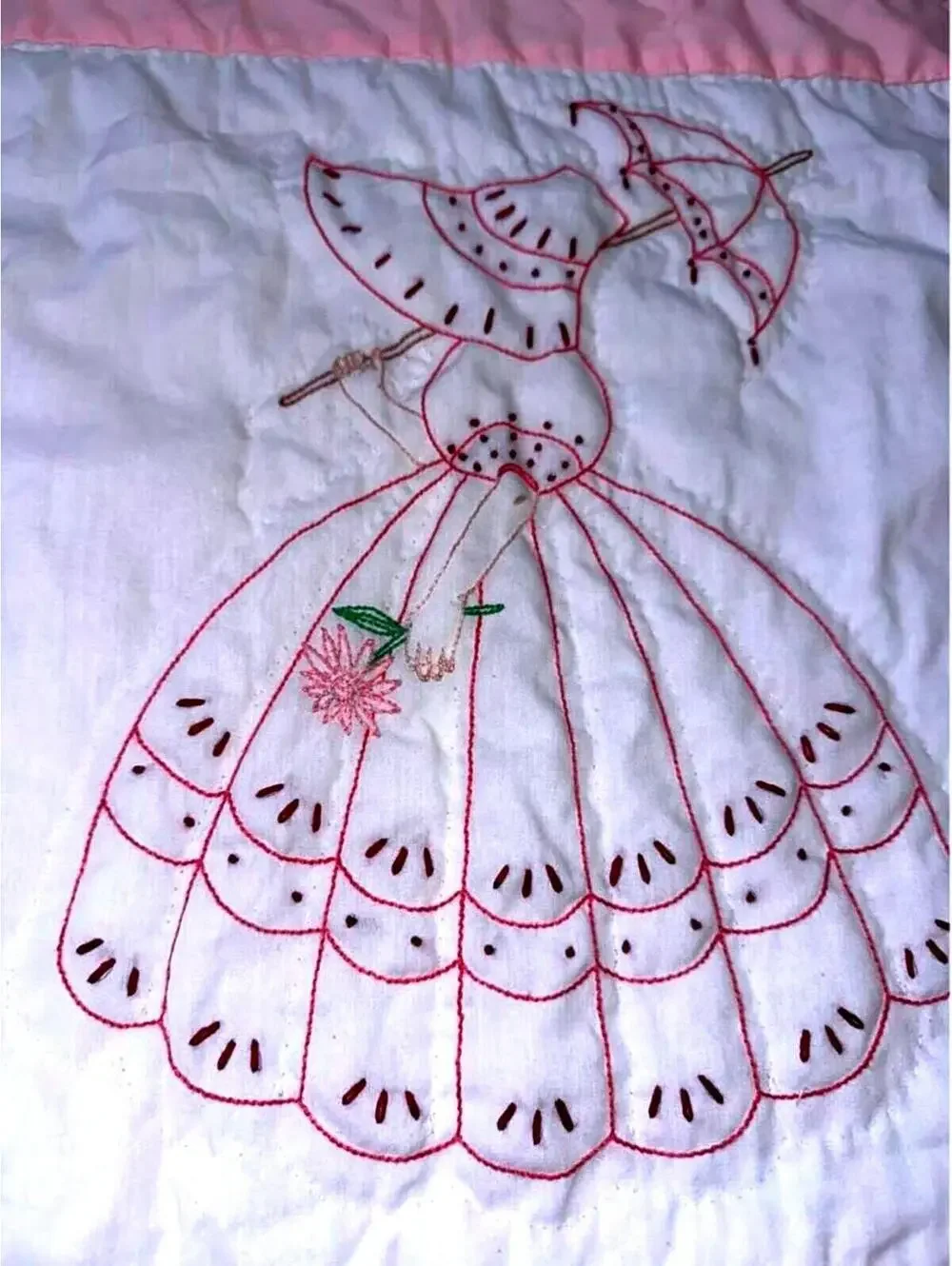 Vintage Hand Embroidered Sunbonnet Sue Quilt Pink White Handmade 93x69 Cottage